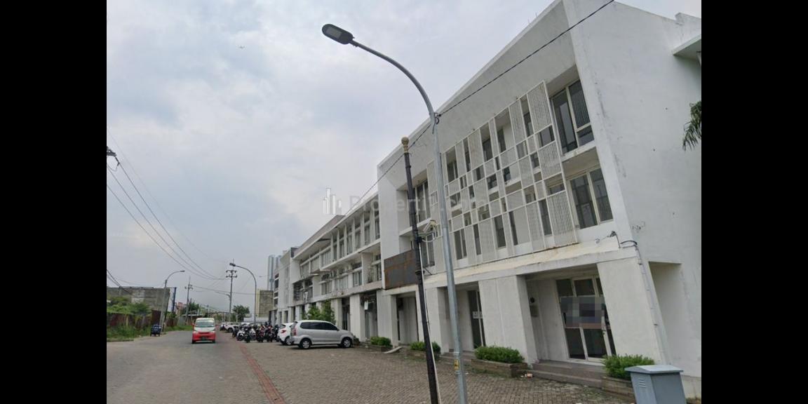 Jual Ruko Bagus di Komplek Ruko Dian Istana, Surabaya Jual Ruko Bagus di Komplek Ruko Dian Istana, Surabaya