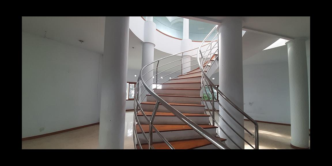 VILLA MODERN VIEW KOTA BANDUNG DI KAWASAN DAGO VILLA MODERN VIEW KOTA BANDUNG DI KAWASAN DAGO