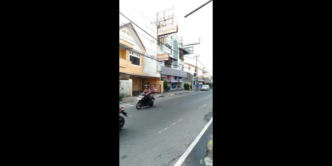 Ruang Usaha / Ruko 2 Lantai Pusat Kota Malioboro Jogja, Siap Pakai, Strategis, di Sosrowijayan, Yogyakarta. Ruang Usaha / Ruko 2 Lantai Pusat Kota Malioboro Jogja, Siap Pakai, Strategis, di Sosrowijayan, Yogyakarta.