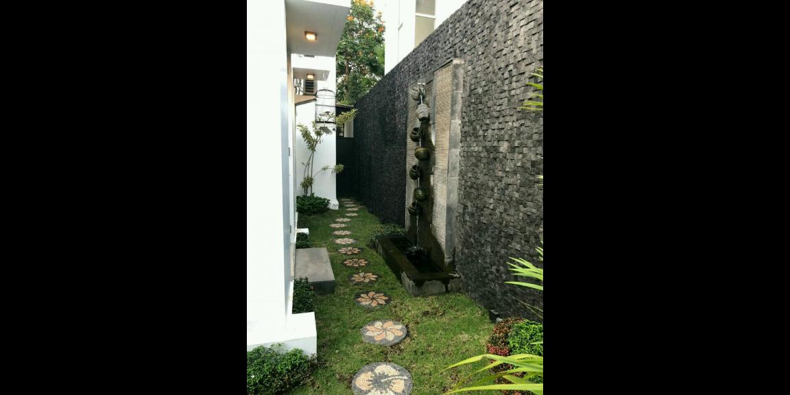 Rumah MEWAH ISTIMEWA MINIMALIS 2 Lantai FULLY Furnished di Dalam Perumahan Maguwoharjo dekat Bandara Adisucipto Rumah MEWAH ISTIMEWA MINIMALIS 2 Lantai FULLY Furnished di Dalam Perumahan Maguwoharjo dekat Bandara Adisucipto