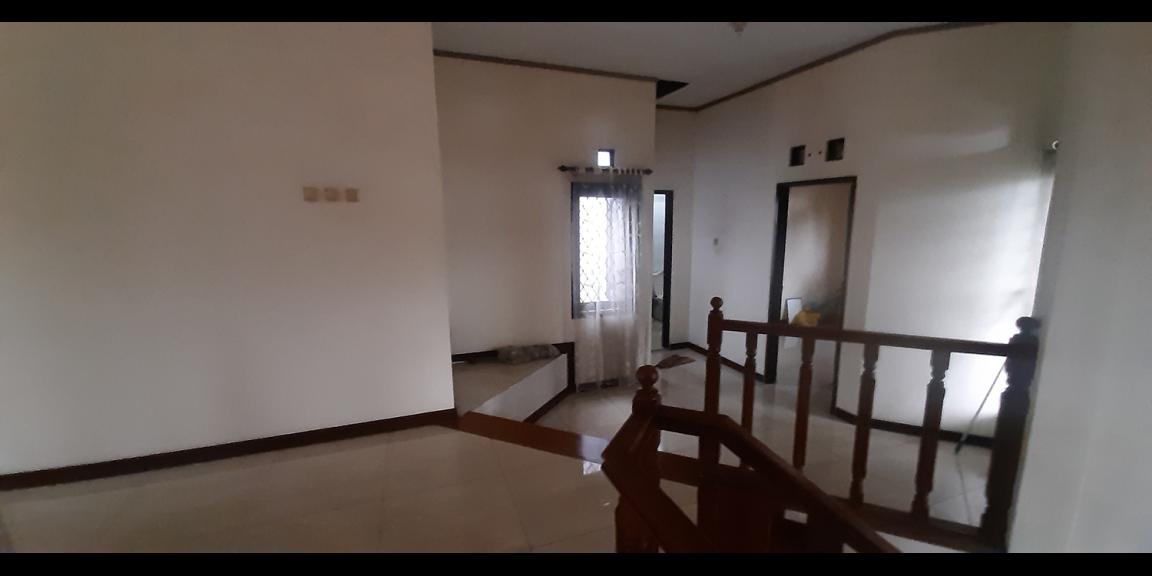 RUMAH DUA LANTAI GAYA KONTEMPORER SIAP HUNI DI DAGO ASRI KOTA BANDUNG RUMAH DUA LANTAI GAYA KONTEMPORER SIAP HUNI DI DAGO ASRI KOTA BANDUNG