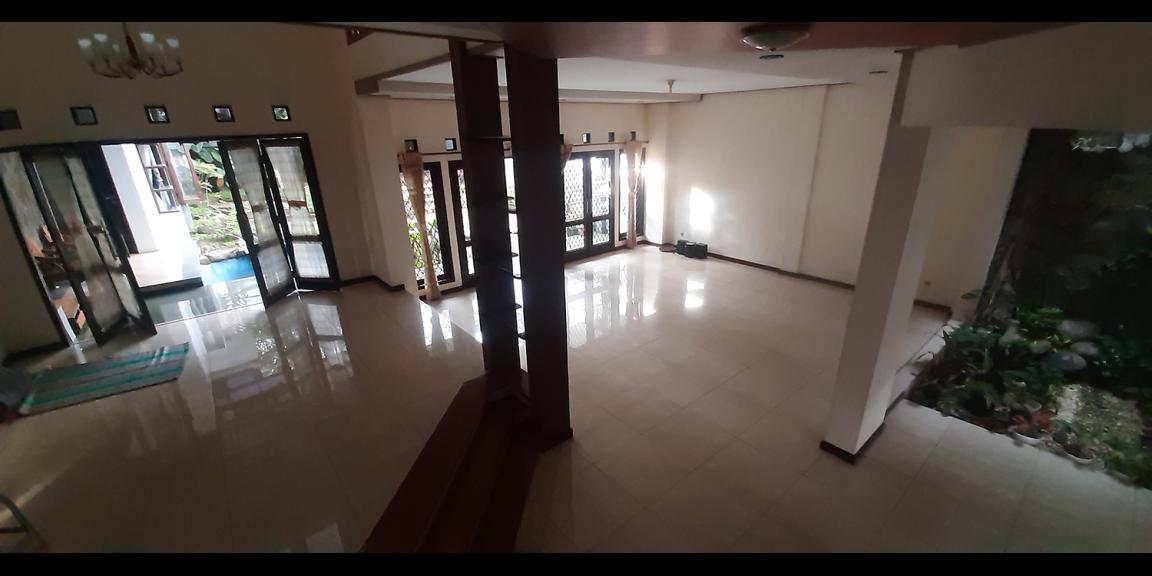 RUMAH DUA LANTAI GAYA KONTEMPORER SIAP HUNI DI DAGO ASRI KOTA BANDUNG RUMAH DUA LANTAI GAYA KONTEMPORER SIAP HUNI DI DAGO ASRI KOTA BANDUNG