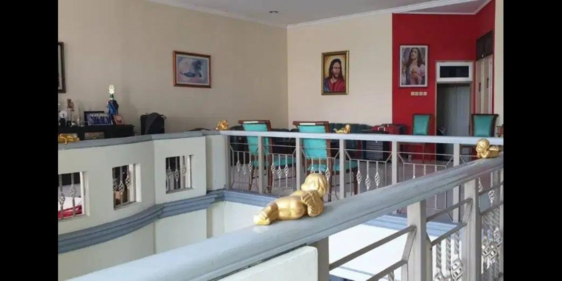 Jual Rumah di Rungkut Asri Utara Mewah Siap Huni Jual Rumah di Rungkut Asri Utara Mewah Siap Huni