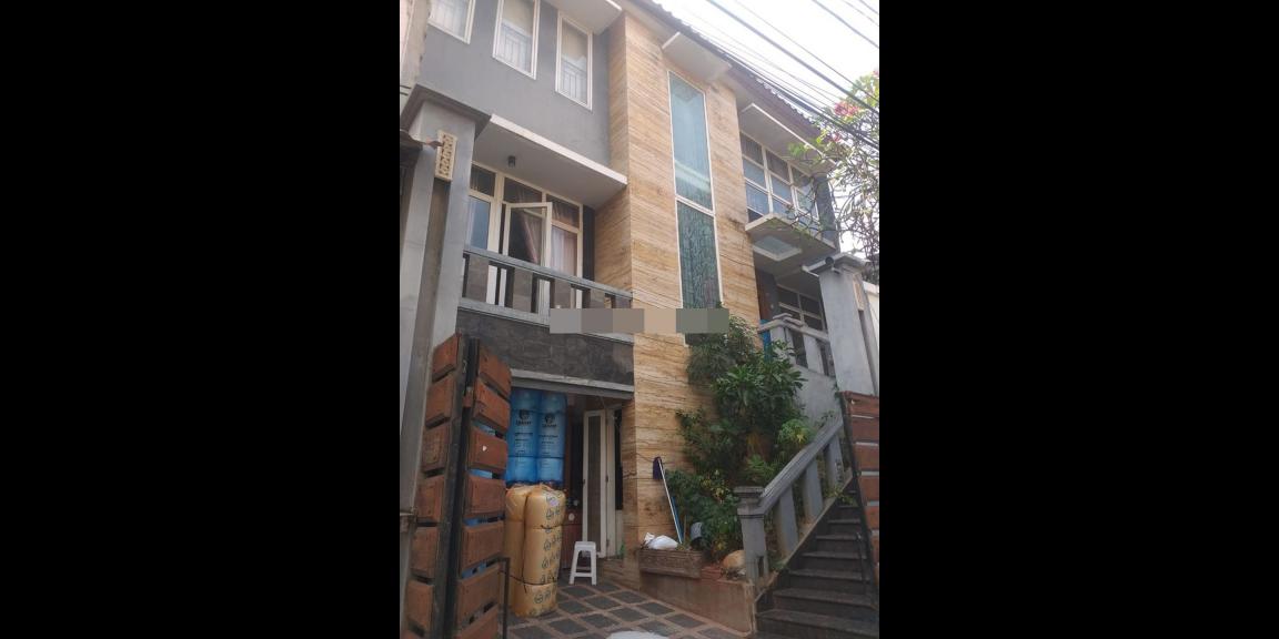 Dijual Rumah Mewah 3 Lantai di Kartini Raya, Jakarta Pusat Dijual Rumah Mewah 3 Lantai di Kartini Raya, Jakarta Pusat
