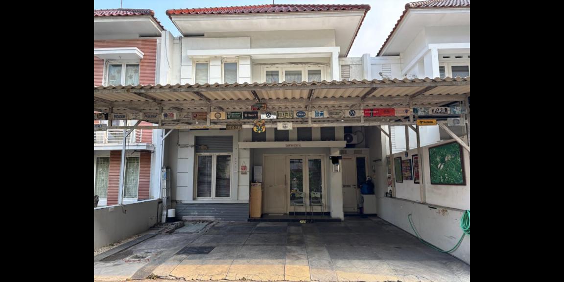 Rumah Minimalis Siap huni Di Perumahan Central Park A. Yani Ketintang Surabaya Rumah Minimalis Siap huni Di Perumahan Central Park A. Yani Ketintang Surabaya