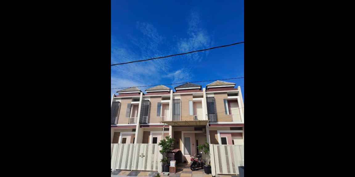 Rumah Baru Gress Sangat Murah di Grand Royal Surabaya Rumah Baru Gress Sangat Murah di Grand Royal Surabaya