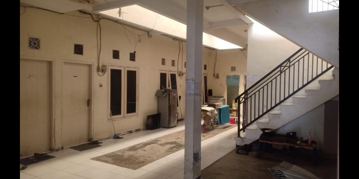 Jual Rumah Kost dan Tempat Usaha Cafe di Manukan Tama Jual Rumah Kost dan Tempat Usaha Cafe di Manukan Tama