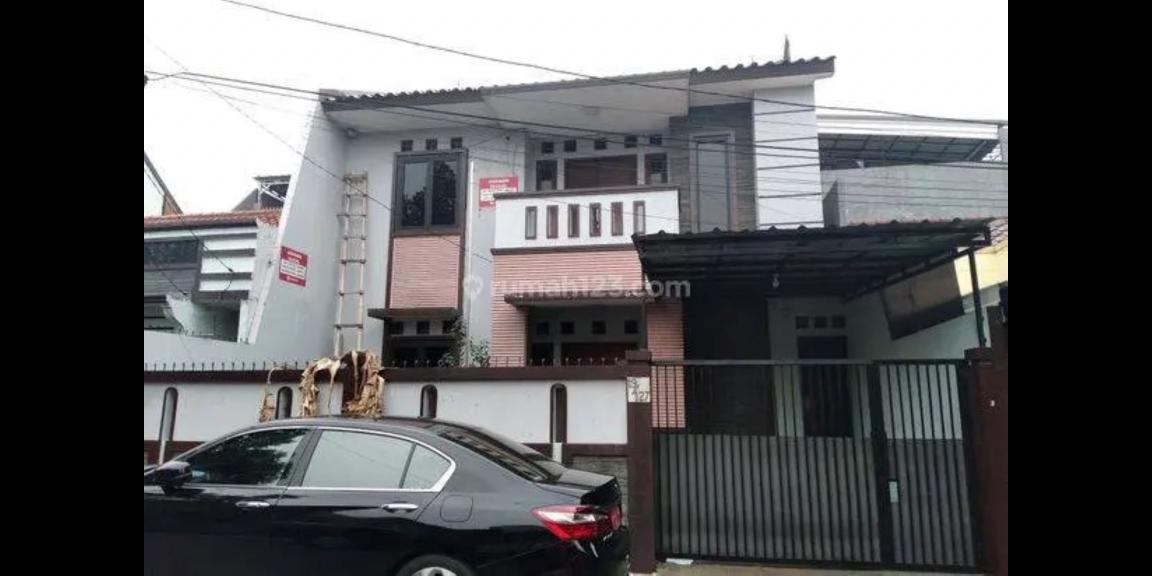 Jual Rumah Siap Huni 2 Lantai di Kebon Jeruk Jakarta Barat Jual Rumah Siap Huni 2 Lantai di Kebon Jeruk Jakarta Barat
