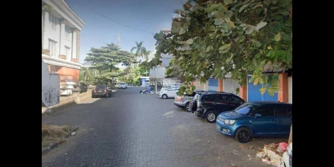 Jual 3 Ruko Gandeng 3 Lantai di Denpasar Selatan Banting Harga sampai dibawah 8M-an Jual 3 Ruko Gandeng 3 Lantai di Denpasar Selatan Banting Harga sampai dibawah 8M-an