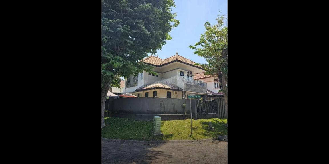 Disewakan Rumah Hook Bagus di Graha Famili, Surabaya Disewakan Rumah Hook Bagus di Graha Famili, Surabaya