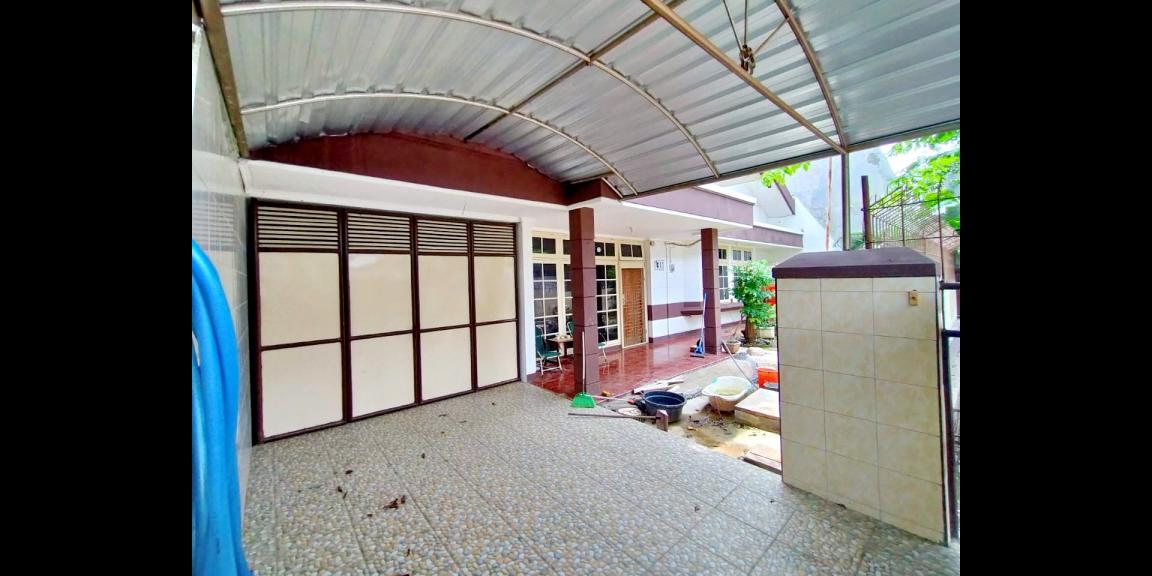 Jual Cepat Rumah Siap Huni di Dharmahusada Indah Barat Surabaya Jual Cepat Rumah Siap Huni di Dharmahusada Indah Barat Surabaya