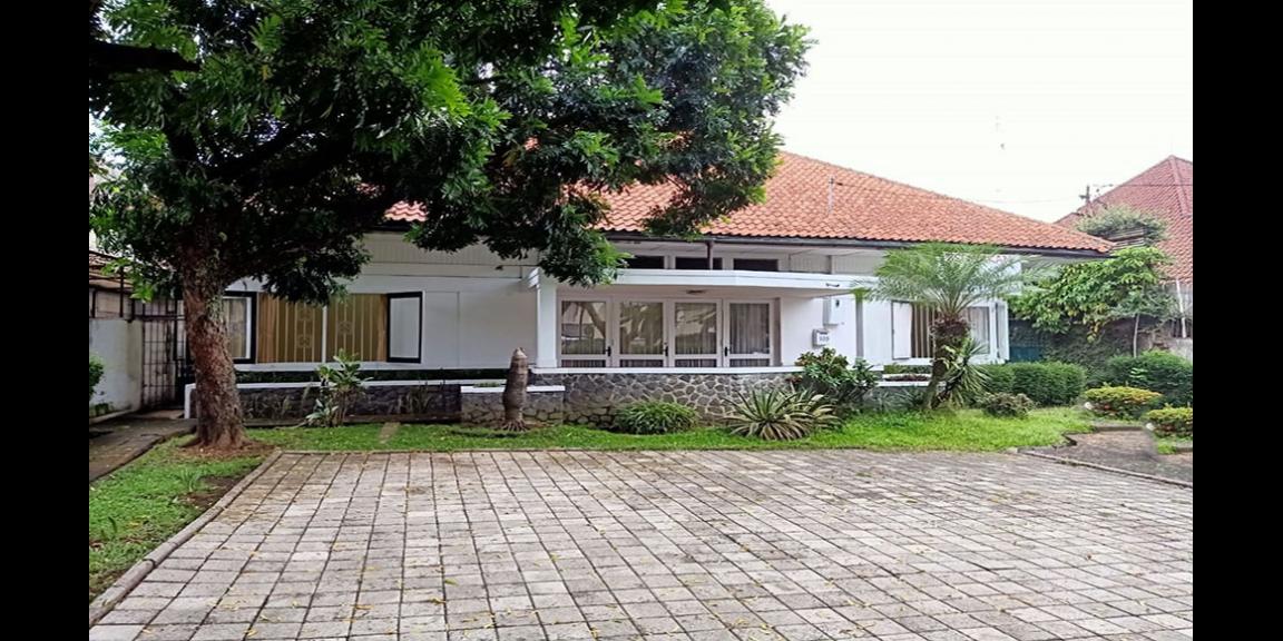 RUMAH KOLONIAL UNTUK KOMERSIAL SUPER STRATEGIS DI JL. RIAU-MARTADINATA BANDUNG RUMAH KOLONIAL UNTUK KOMERSIAL SUPER STRATEGIS DI JL. RIAU-MARTADINATA BANDUNG