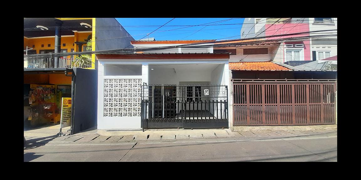 RUMAH MINIMALIS MODERN DI JL. CIGADUNG DAGO BANDUNG RUMAH MINIMALIS MODERN DI JL. CIGADUNG DAGO BANDUNG