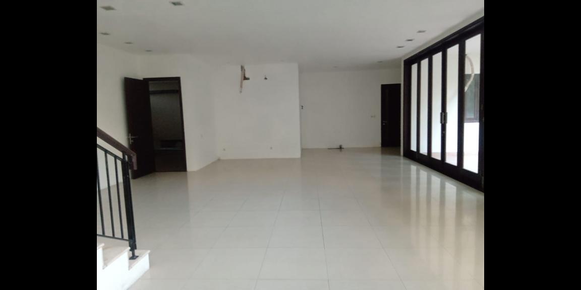 Jual Rumah Kosong Minimalis Kawasan Graha Family Surabaya Jual Rumah Kosong Minimalis Kawasan Graha Family Surabaya