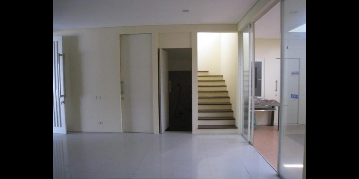 Butuh Uang Rumah SHM di Citraland Taman Puspa Raya, Surabaya Butuh Uang Rumah SHM di Citraland Taman Puspa Raya, Surabaya