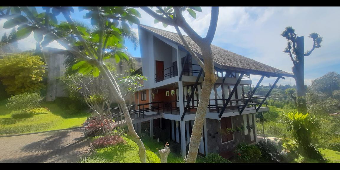 VILLA GAYA INDUSTRIAL DI CIUMBULEUIT VIEW KOTA BANDUNG VILLA GAYA INDUSTRIAL DI CIUMBULEUIT VIEW KOTA BANDUNG