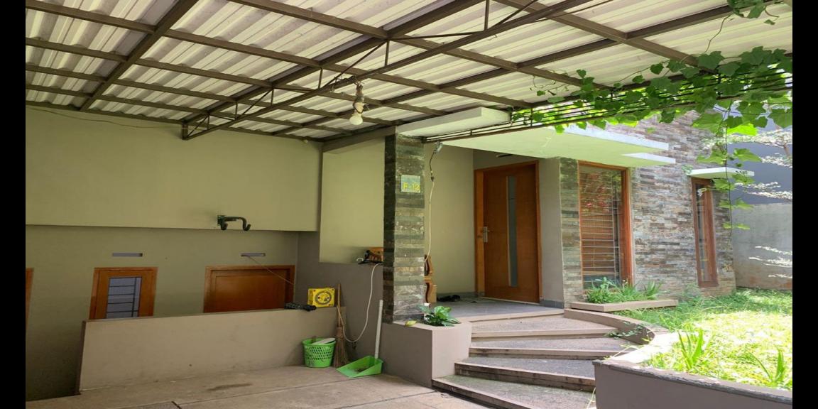 RUMAH DUA LANTAI SEMI FURNISH DI KAMPUNG PADI DAGO BANDUNG RUMAH DUA LANTAI SEMI FURNISH DI KAMPUNG PADI DAGO BANDUNG