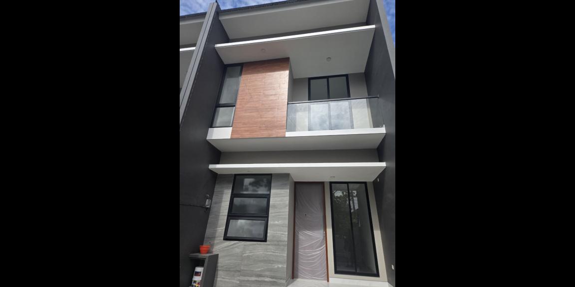 Rumah Modern Baru Gress Siap Huni Lokasi Baruk Utara Rungkut Surabaya Timur Rumah Modern Baru Gress Siap Huni Lokasi Baruk Utara Rungkut Surabaya Timur