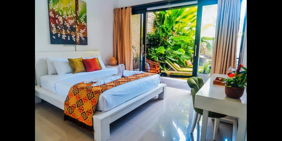 Jual Villa Mewah Bagus Full Furnish di Berawa Kuta Badung Jual Villa Mewah Bagus Full Furnish di Berawa Kuta Badung