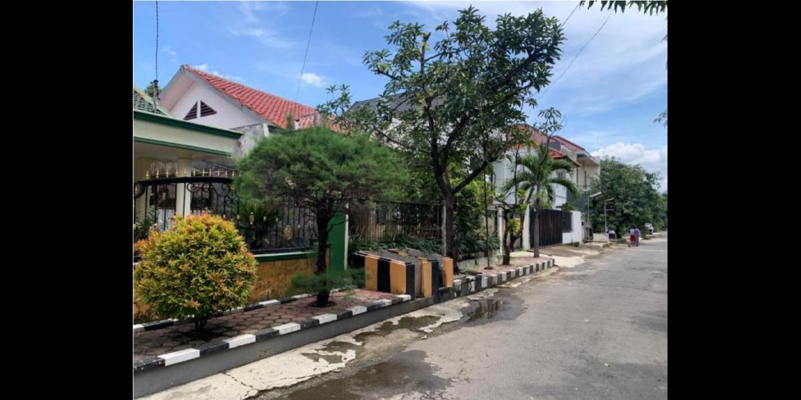 Rumah Luas Kawasan Perumahan YKP Penjaringan Sari Surabaya Rumah Luas Kawasan Perumahan YKP Penjaringan Sari Surabaya