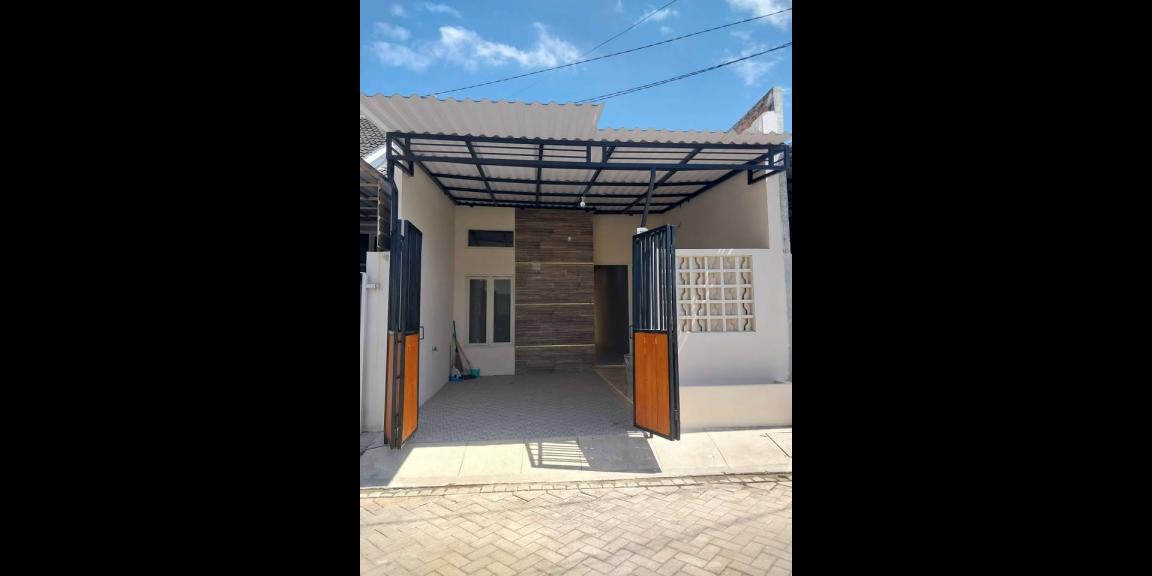 Rumah Baru Renovasi Siap Huni Lokasi Wonorejo Selatan Rungkut Surabaya Rumah Baru Renovasi Siap Huni Lokasi Wonorejo Selatan Rungkut Surabaya