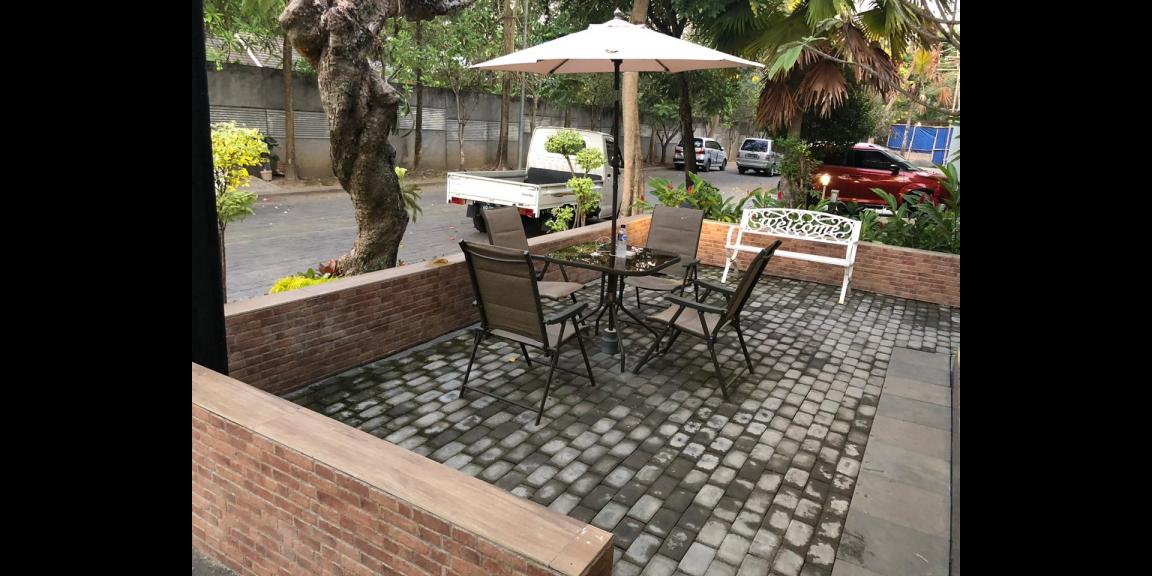 Rumah MEWAH ISTIMEWA MINIMALIS 2 Lantai FULLY Furnished di Dalam Perumahan Maguwoharjo dekat Bandara Adisucipto Rumah MEWAH ISTIMEWA MINIMALIS 2 Lantai FULLY Furnished di Dalam Perumahan Maguwoharjo dekat Bandara Adisucipto