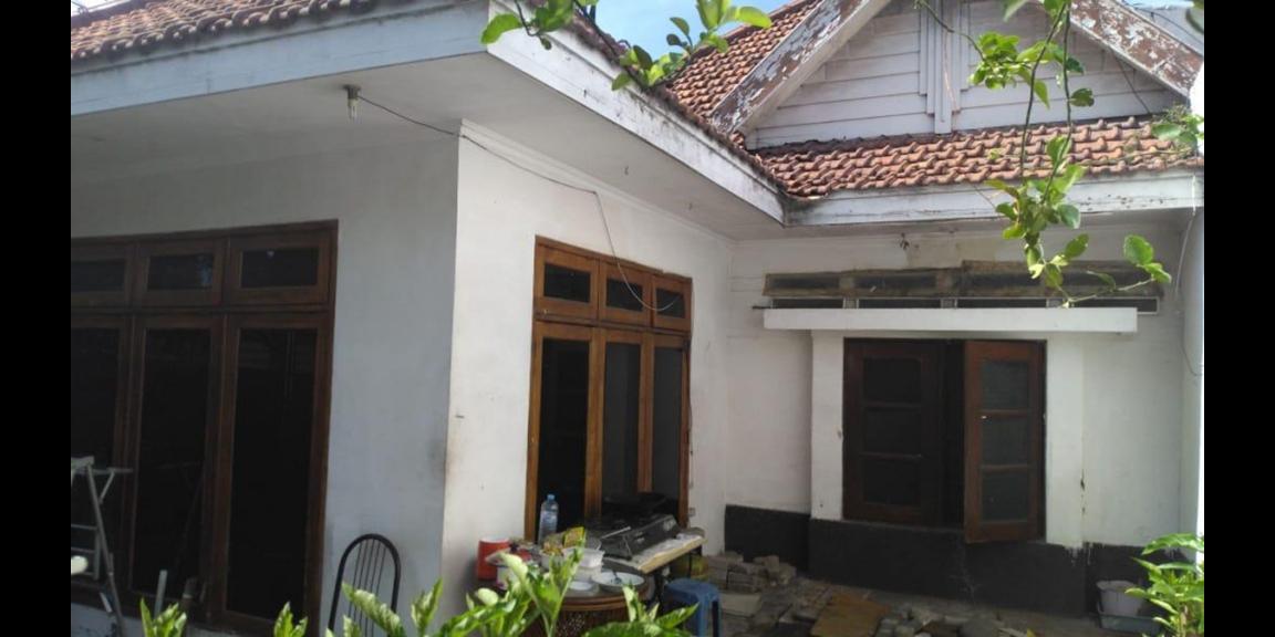 Jual Cepat Rumah Harga Corona di Jalan Hamzah Fansyuri Tengah Kota Surabaya Jual Cepat Rumah Harga Corona di Jalan Hamzah Fansyuri Tengah Kota Surabaya