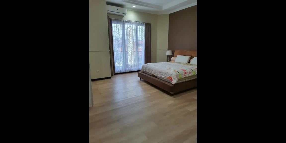 Rumah Mewah Pucang di Jalan Ngagel Timur Surabaya Rumah Mewah Pucang di Jalan Ngagel Timur Surabaya