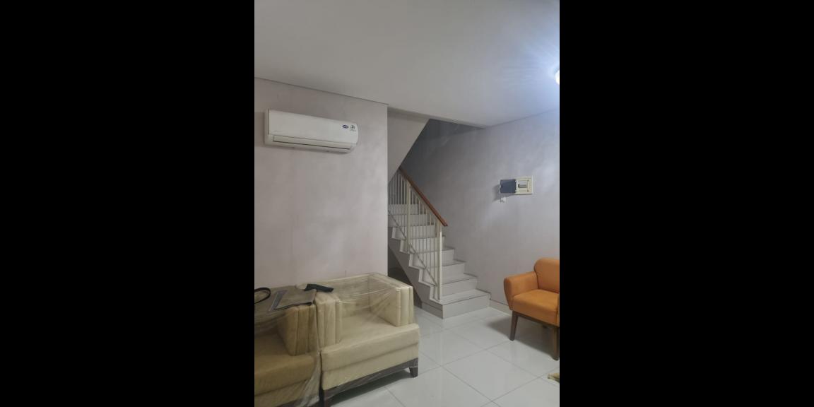 Dijual Rumah Semi Furnished Lokasi Grand Pakuwon Surabaya Barat Dijual Rumah Semi Furnished Lokasi Grand Pakuwon Surabaya Barat