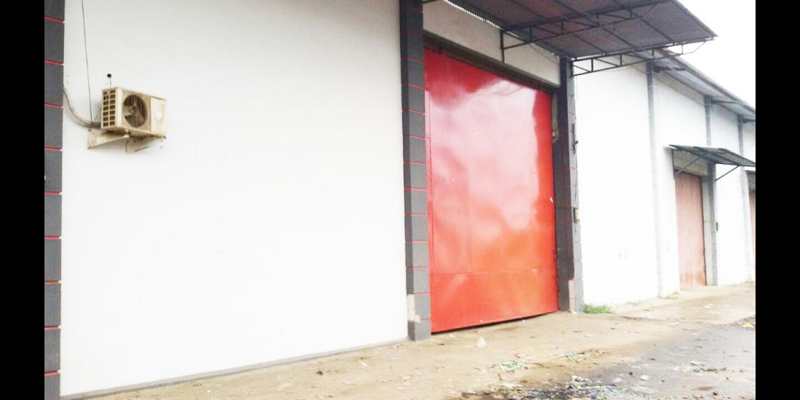 Gudang Extra Joss, Arteri Supadio, Pontianak, Kalimantan Barat Gudang Extra Joss, Arteri Supadio, Pontianak, Kalimantan Barat