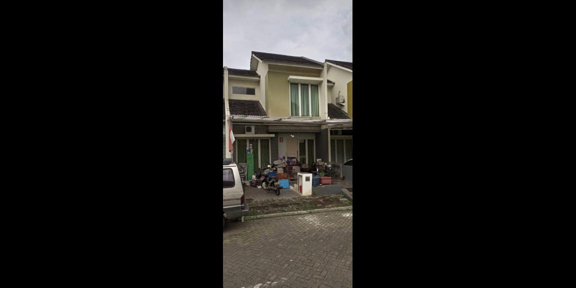 Dijual Rumah 2 Lantai Harga Murah di Graha Raya Dijual Rumah 2 Lantai Harga Murah di Graha Raya