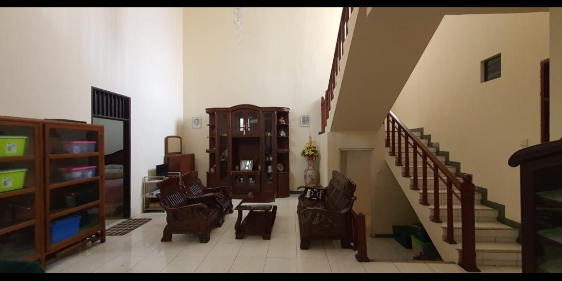 Jual Rumah Mewah 2 Lantai Luas di kawasan Villa Sentra Raya Citraland Jual Rumah Mewah 2 Lantai Luas di kawasan Villa Sentra Raya Citraland