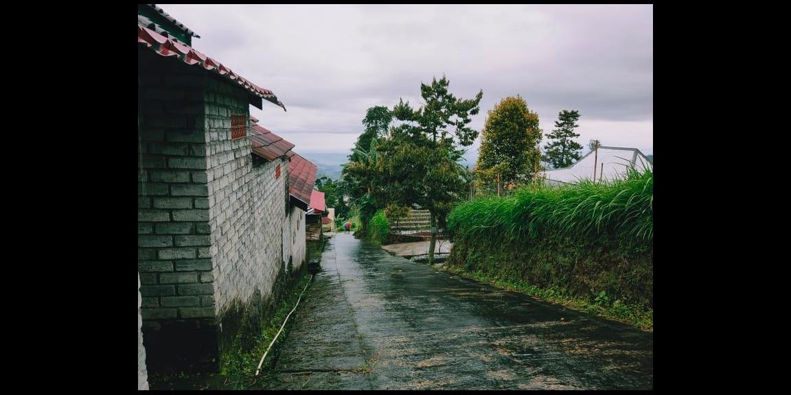 Rumah Vila Siap Huni Kawasan Wisata Alam Kemuning Karanganyar Rumah Vila Siap Huni Kawasan Wisata Alam Kemuning Karanganyar