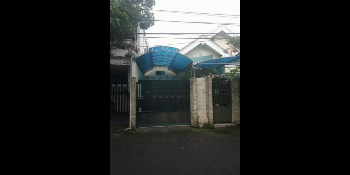 Sewa Rumah SHM Bagus di Darmo Permai Selatan Surabaya Sewa Rumah SHM Bagus di Darmo Permai Selatan Surabaya
