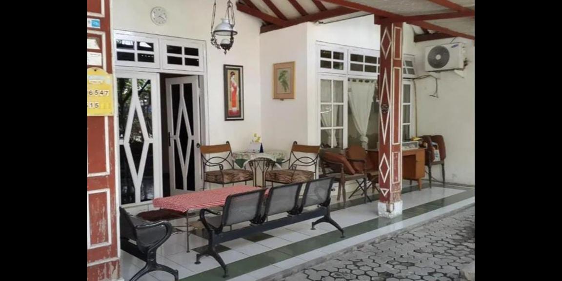 Jual Rumah Tenggilis Timur SHM Strategis di Kota Surabaya Jual Rumah Tenggilis Timur SHM Strategis di Kota Surabaya