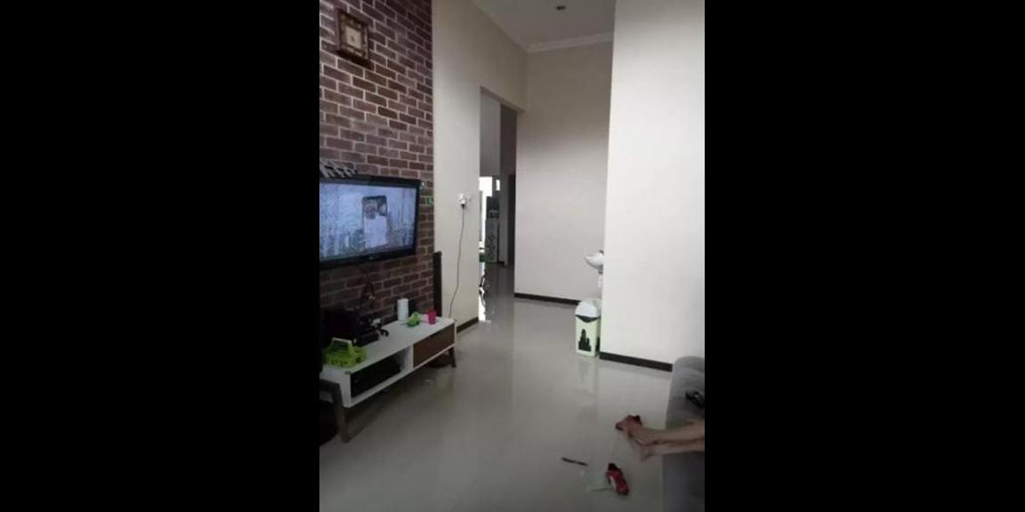 Jual Rumah Sangat Bagus di Tenggilis Utara Kota Surabaya Jual Rumah Sangat Bagus di Tenggilis Utara Kota Surabaya