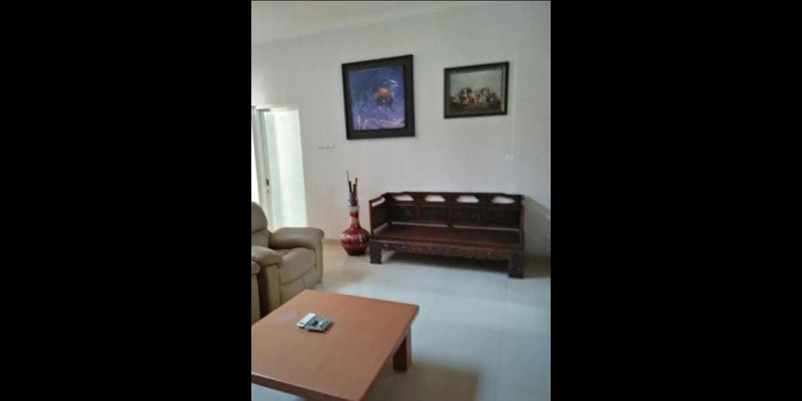 Rumah Mewah Minimalis di Perumahan The Gayungsari Surabaya Rumah Mewah Minimalis di Perumahan The Gayungsari Surabaya