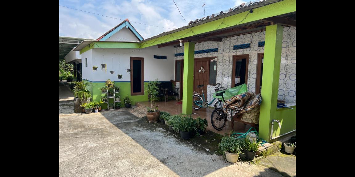 Rumah Klasik Siap Huni 174m² Dekat Pasar Kedawung, Sragen  Rumah Klasik Siap Huni 174m² Dekat Pasar Kedawung, Sragen