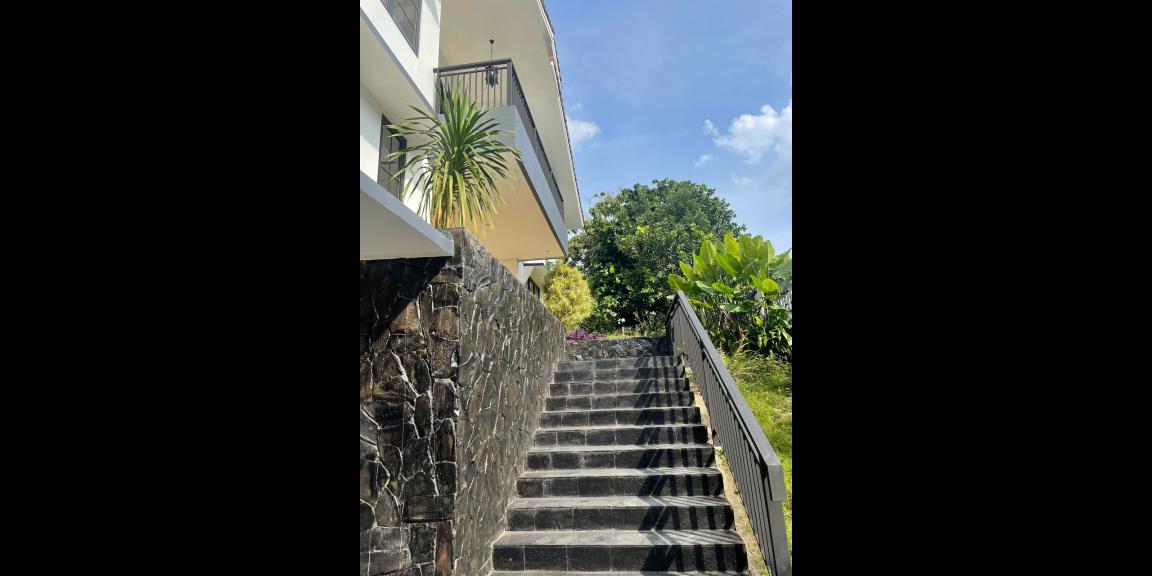 Dijual Rumah Mewah di Pondok Indah, Jakarta Selatan Dijual Rumah Mewah di Pondok Indah, Jakarta Selatan