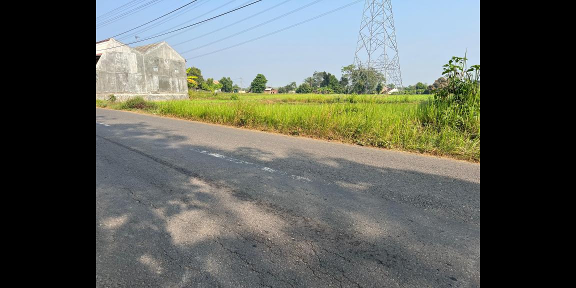 Tanah Datar 2040m² Tepi Jl Raya Kedawung Sragen Tanah Datar 2040m² Tepi Jl Raya Kedawung Sragen