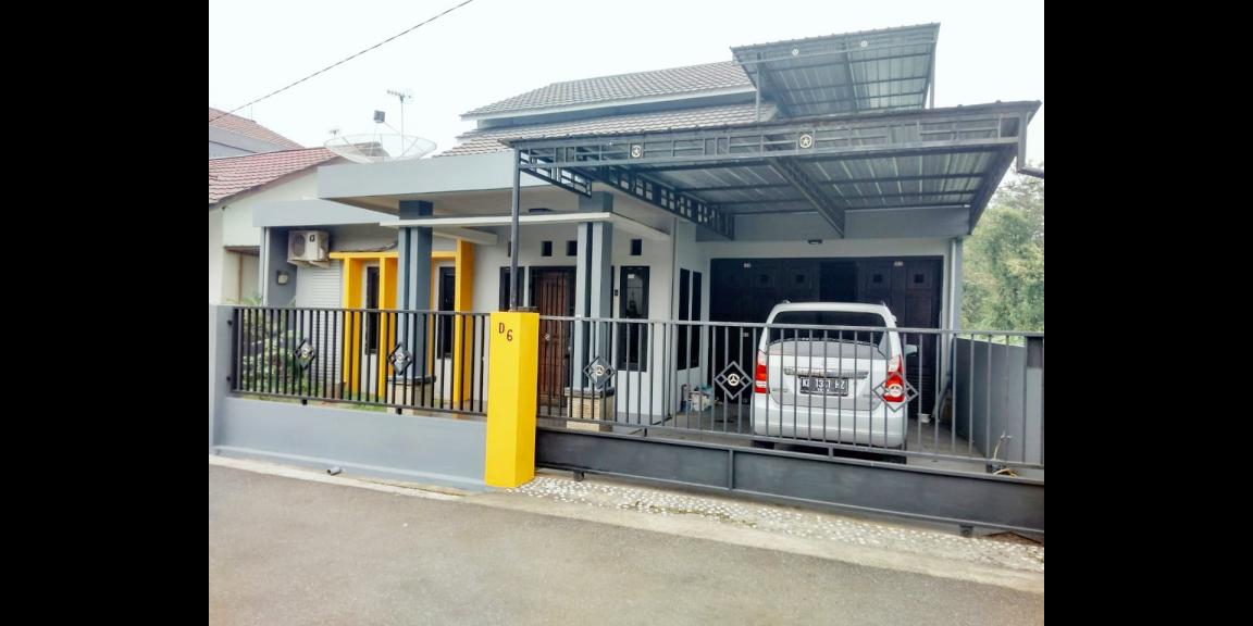 Rumah Mutiara Gading, Parit H. Husin 2, Pontianak, Kalimantan Barat Rumah Mutiara Gading, Parit H. Husin 2, Pontianak, Kalimantan Barat