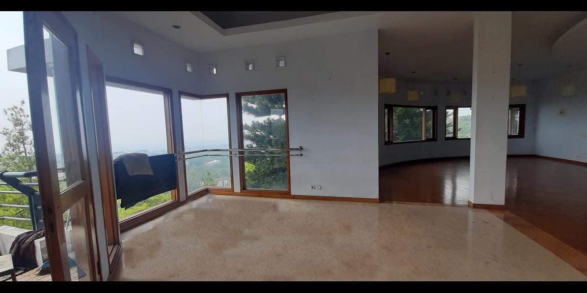 RUMAH 3 LANTAI DENGAN ROOFTOP VIEW KOTA BANDUNG KAWASAN DAGO BANDUNG RUMAH 3 LANTAI DENGAN ROOFTOP VIEW KOTA BANDUNG KAWASAN DAGO BANDUNG