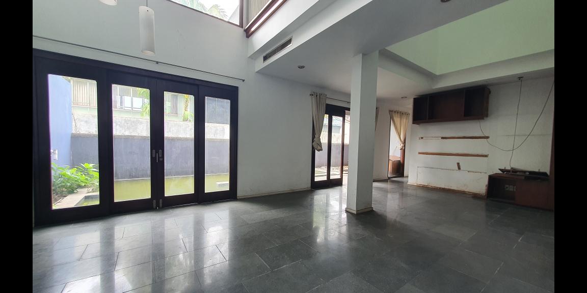 Dijual Tanah Bangunan 9 Unit Rumah di Prapanca Raya, Jakarta Selatan Dijual Tanah Bangunan 9 Unit Rumah di Prapanca Raya, Jakarta Selatan