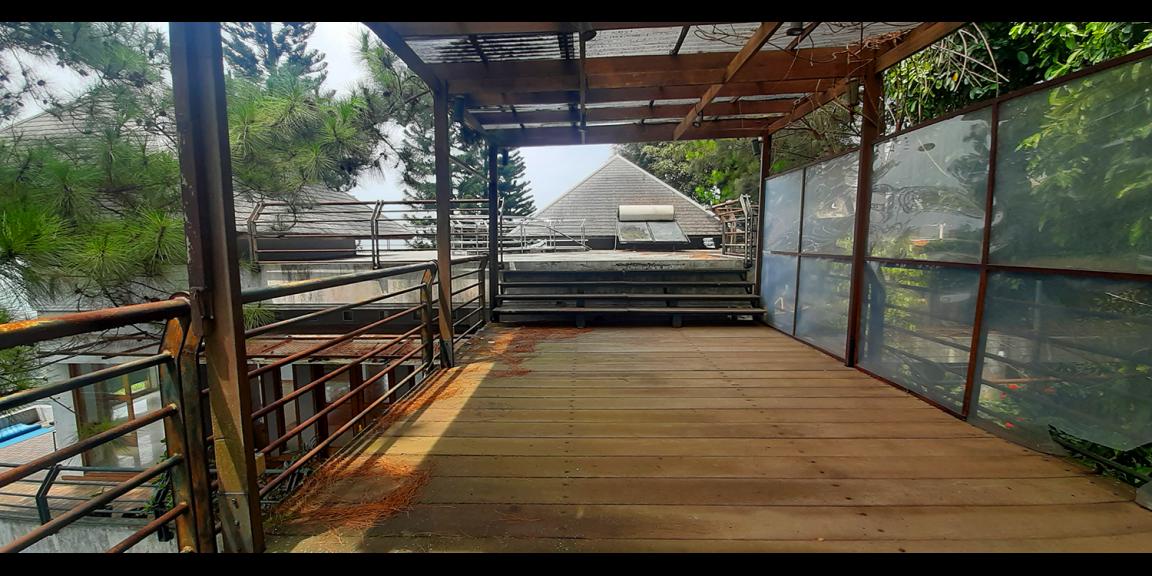 RUMAH 3 LANTAI DENGAN ROOFTOP VIEW KOTA BANDUNG KAWASAN DAGO BANDUNG RUMAH 3 LANTAI DENGAN ROOFTOP VIEW KOTA BANDUNG KAWASAN DAGO BANDUNG