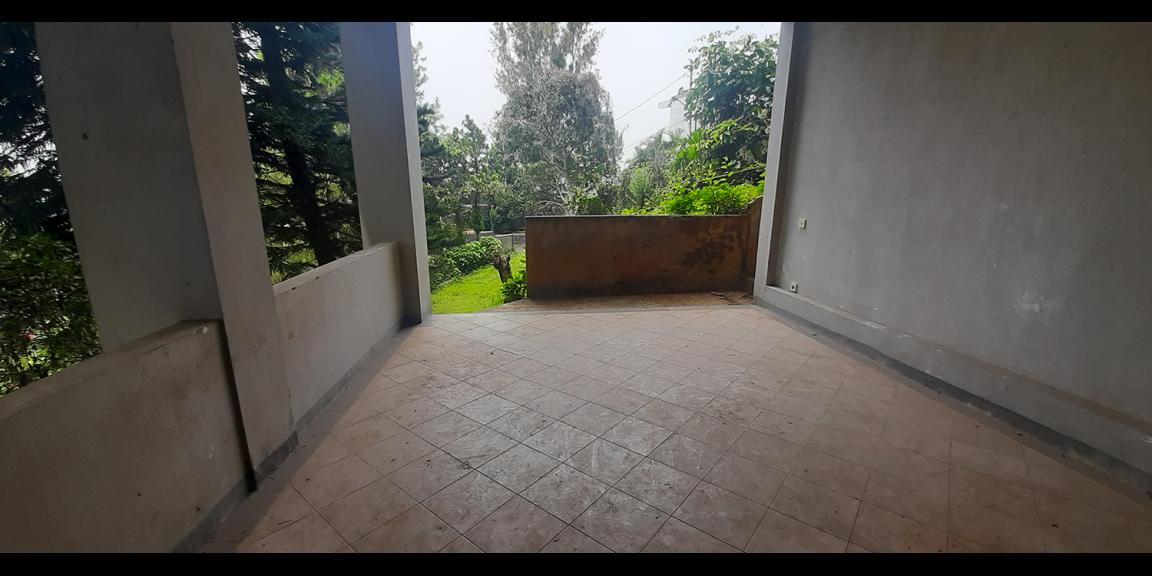 RUMAH 3 LANTAI DENGAN ROOFTOP VIEW KOTA BANDUNG KAWASAN DAGO BANDUNG RUMAH 3 LANTAI DENGAN ROOFTOP VIEW KOTA BANDUNG KAWASAN DAGO BANDUNG