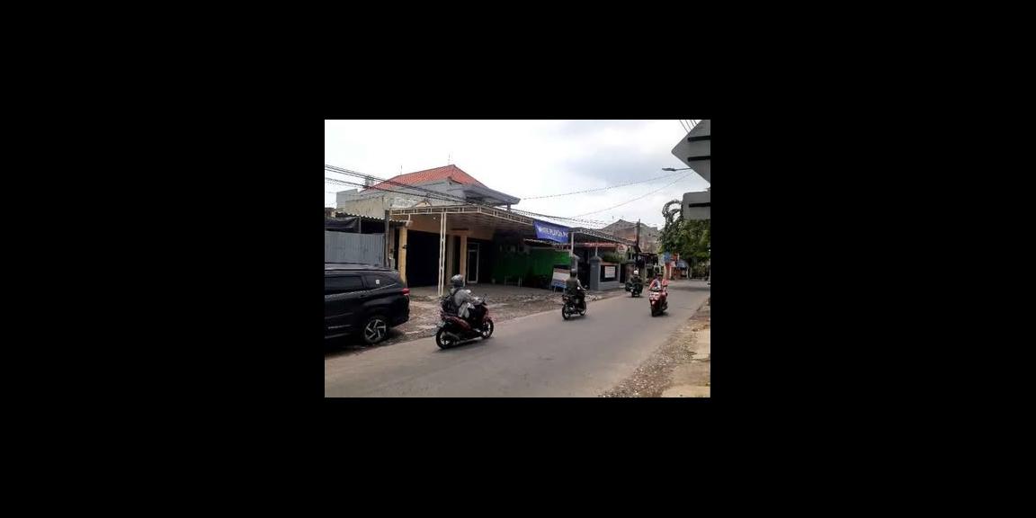 Disewakan Murah Ruko Nol Jalan Raya Lokasi Jambangan Surabaya Selatan Disewakan Murah Ruko Nol Jalan Raya Lokasi Jambangan Surabaya Selatan
