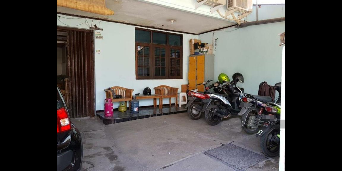 Rumah 2 Lantai di Tenggilis Tengah Daerah Kendangsari Surabaya Rumah 2 Lantai di Tenggilis Tengah Daerah Kendangsari Surabaya