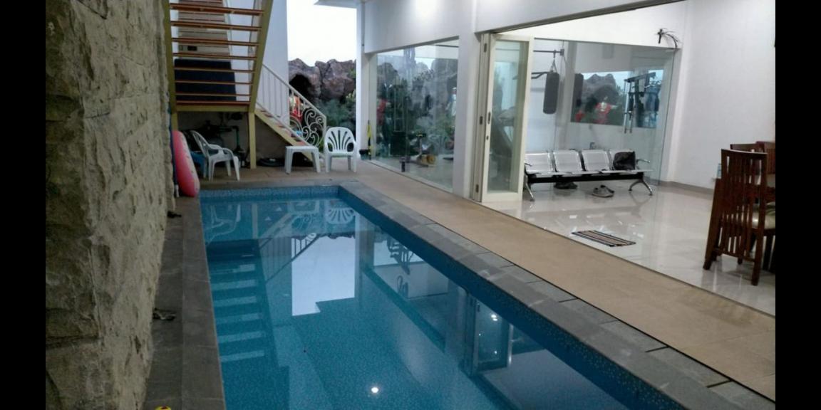 Jual Rumah Mewah Strategis di Jalan Petemon Kota Surabaya Jual Rumah Mewah Strategis di Jalan Petemon Kota Surabaya