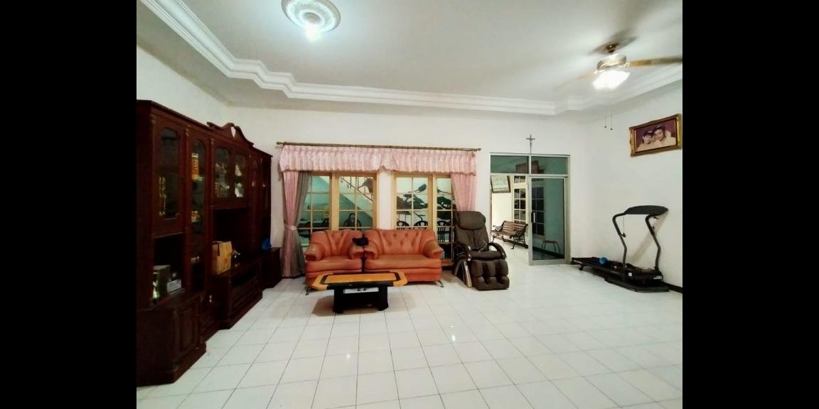 Jual Cepat Rumah Siap Huni di Dharmahusada Indah Barat Surabaya Jual Cepat Rumah Siap Huni di Dharmahusada Indah Barat Surabaya