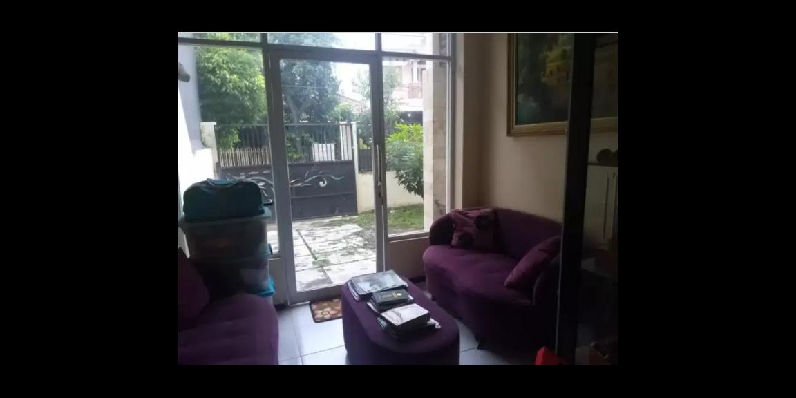 Rumah Minimalis 2 Lantai di Jambangan Row 3 Mobil Butuh Cepat Laku Rumah Minimalis 2 Lantai di Jambangan Row 3 Mobil Butuh Cepat Laku